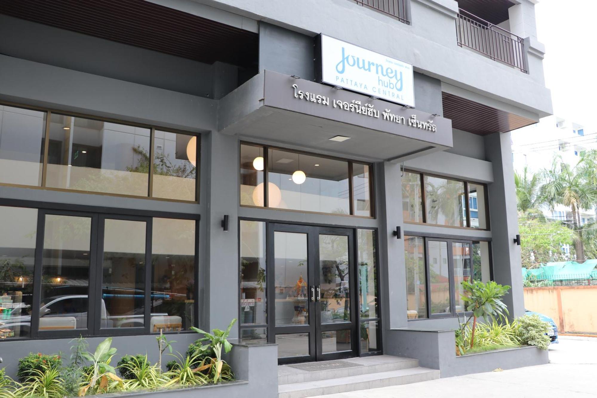 Journeyhub Pattaya Central Exteriör bild