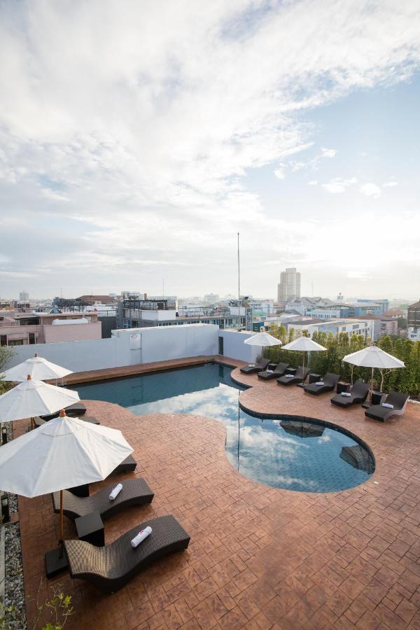 Journeyhub Pattaya Central Exteriör bild